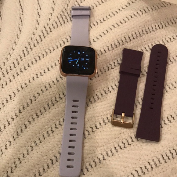 Fitbit versa - Picture 3 of 8